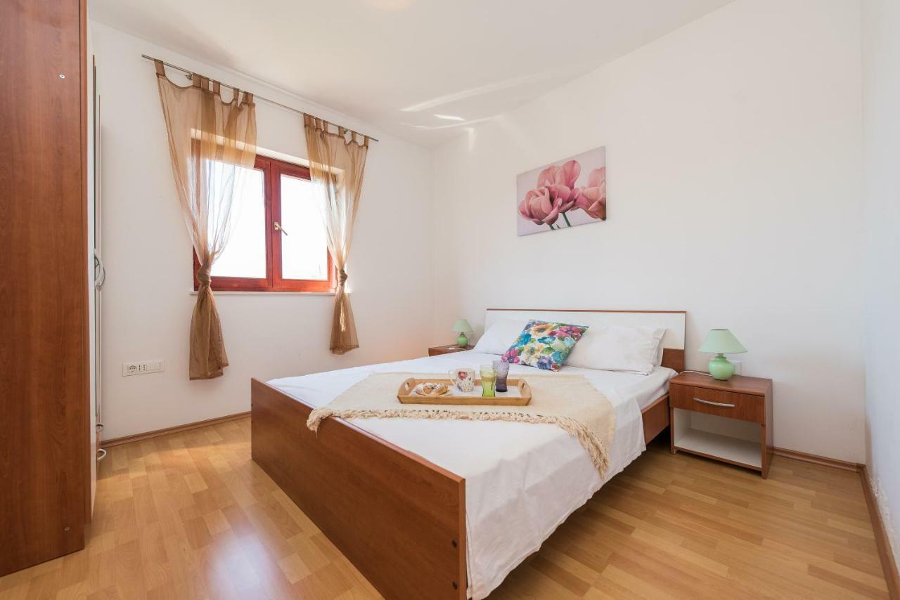 Apartments Blandona Биоград на Мору Екстериор снимка