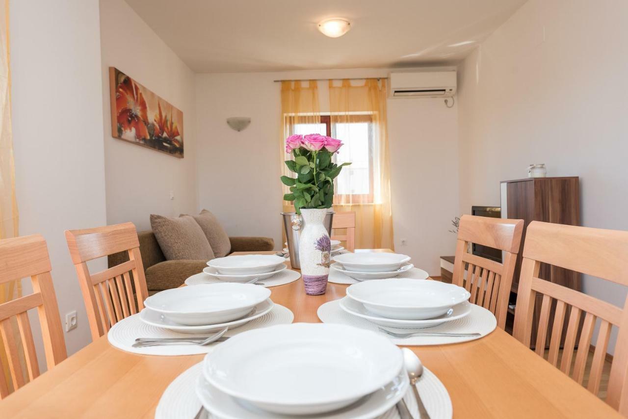 Apartments Blandona Биоград на Мору Екстериор снимка