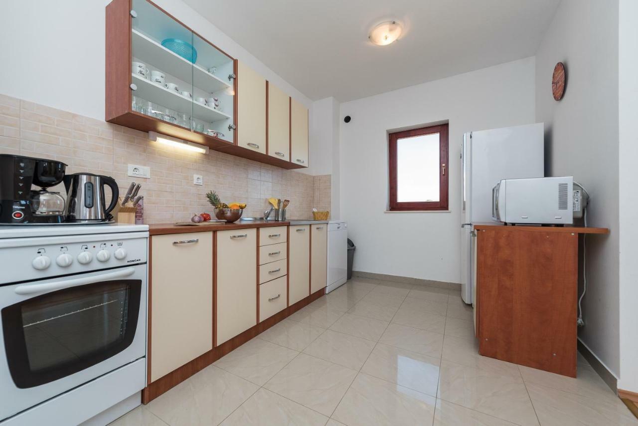 Apartments Blandona Биоград на Мору Екстериор снимка