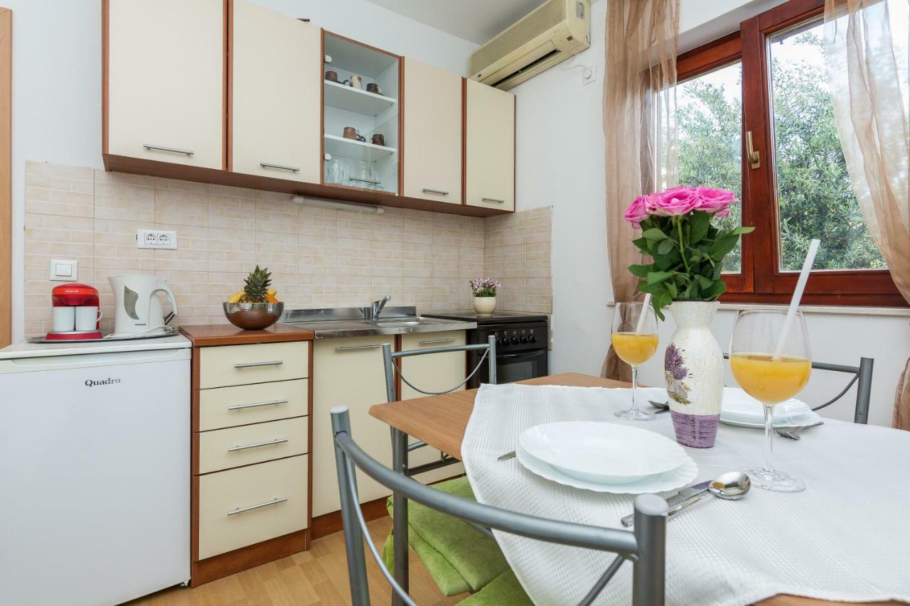 Apartments Blandona Биоград на Мору Екстериор снимка