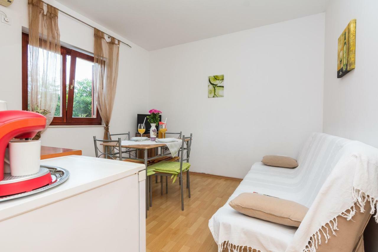 Apartments Blandona Биоград на Мору Екстериор снимка